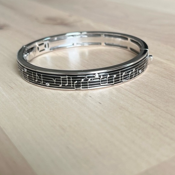 BRAND NEW Belle Etoile Bangle with Music Notes - Picture 1 of 5